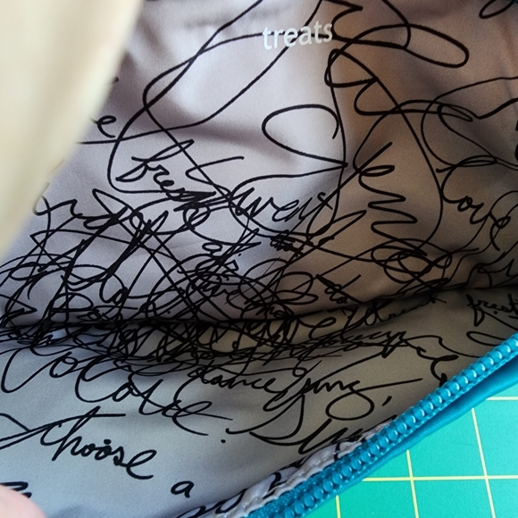 LULULEMON Travel Pooch Fanny Pack - Picture 5 of 11